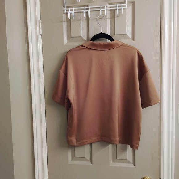 NWT SATINY NOTCHED COLLAR BOXY PAJAMA STYLE BUTTON DOWN SHIRT - Picture 4 of 10